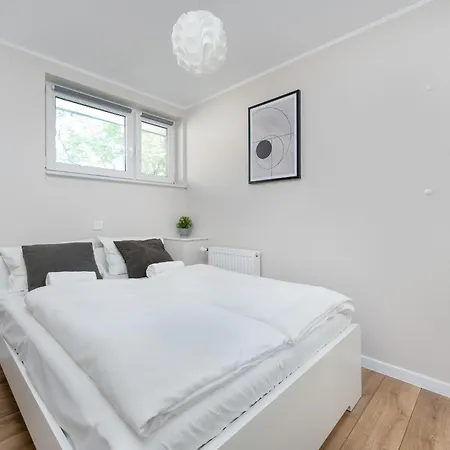 Apartament W Centrum Wroclawia 300 M Od Rynku By Renters Breslavia